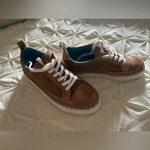 Roan Tan Void Sneakers